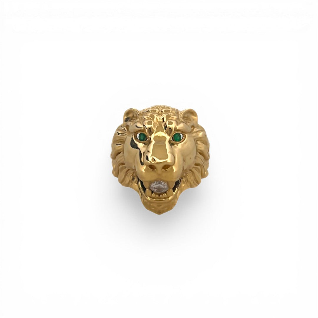 Comprar anillo de oro amarillo de 18kt en forma de cabeza de león con 2 circonitas en la parte de los ojos y 1 diamantes talla brillantes en la boca. Joyería compro oro mejor precio en Barcelona. Joyas de segunda mano al mejor precio. Anillos de compromiso baratos