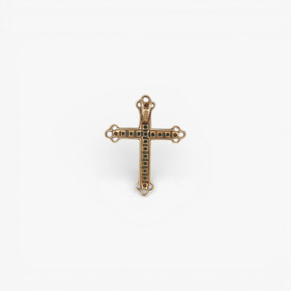 Comprar colgante en forma de cruz con 16 esmeraldas y 4 diamantes talla brillante en cada punta de la cruz realizada en oro amarillo de 18kt. Una preciosa cruz de esmeraldas unisex.Cruces de oro y diamantes 18kt baratas