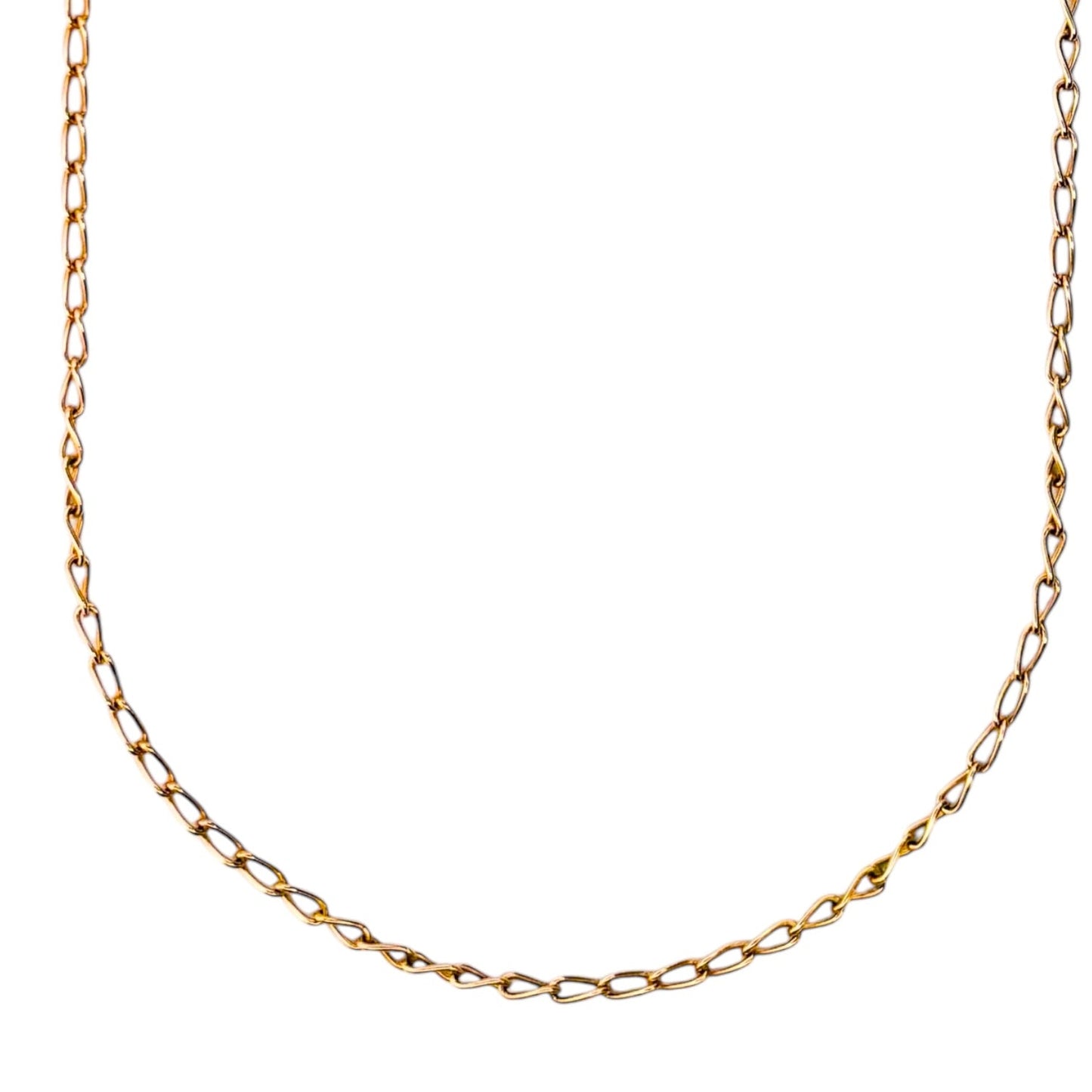 Comprar collar de oro de amarillo de 18kt con cadena barbada con eslabón alargado. Medidas: 55,5cm de largo x 2,41mm grosor. Cadenas de oro de 18kt baratas.
