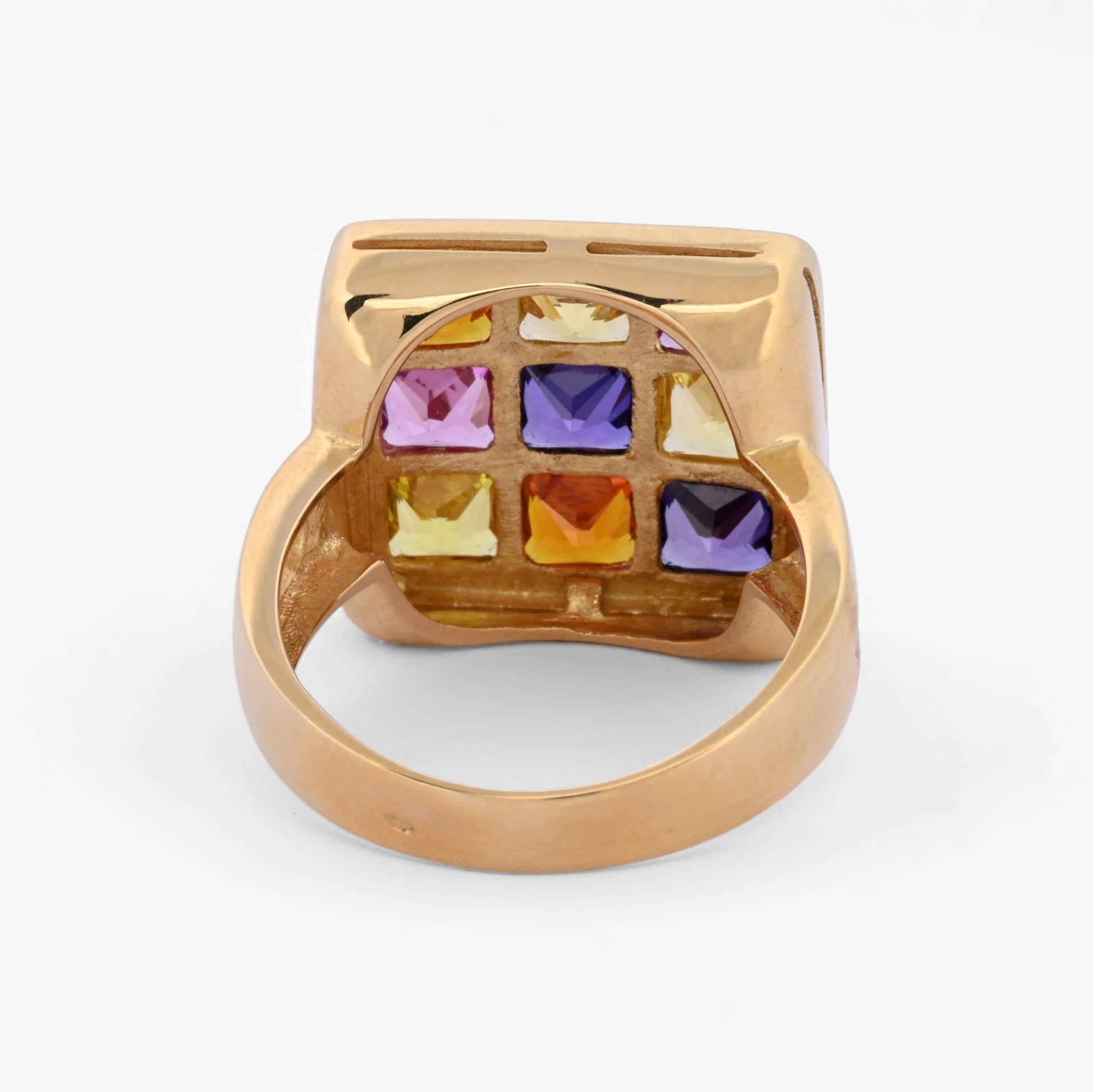 Anillo de oro amarillo de 18kt en forma de "cuadrado" con 9 piedras topacios de 4 colores distintos (amarillo, naranja, lila y rosa). Envío gratiuto, Joyería Ian'OR, envío asegurado.