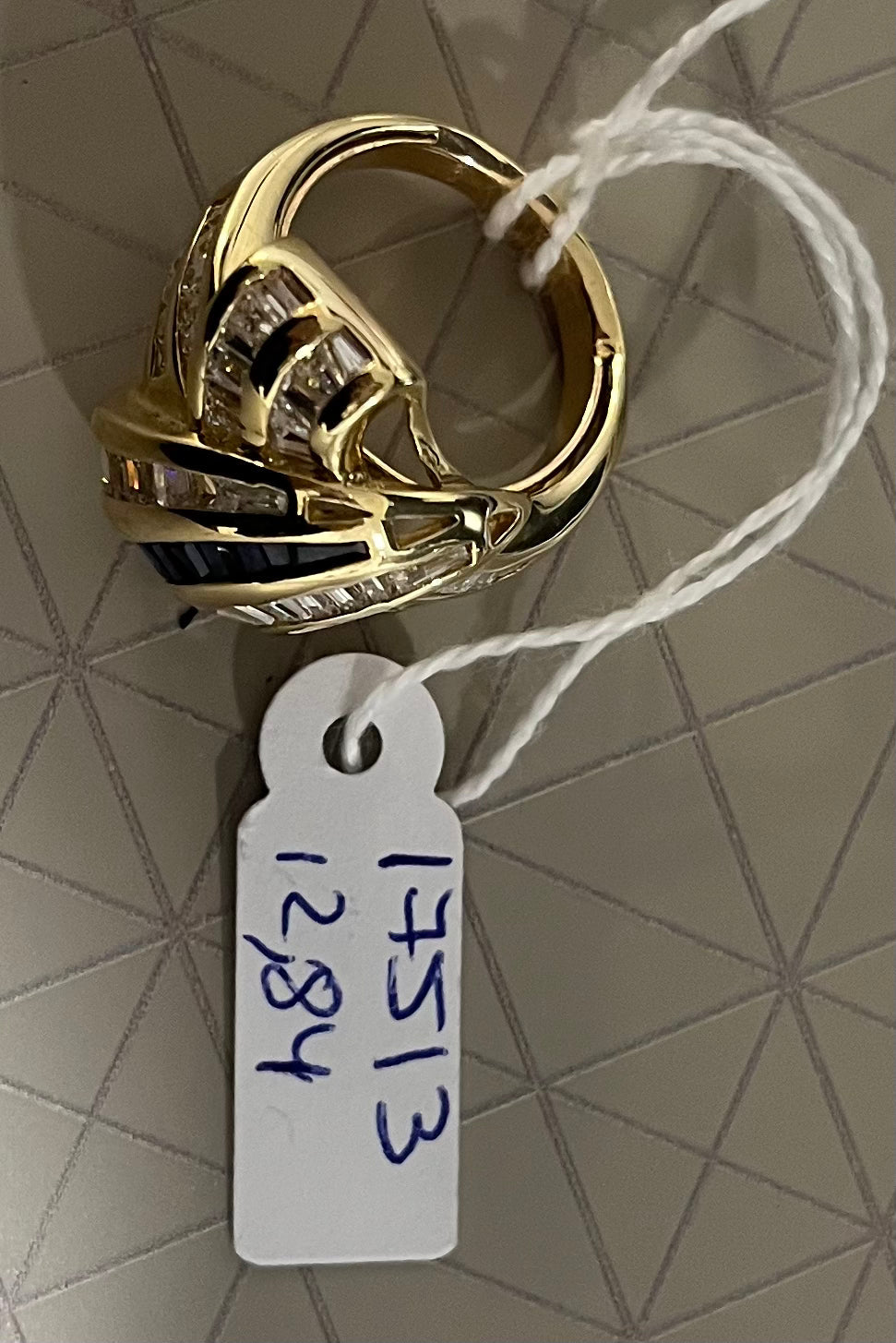 17513P - Sortija vintage tipo  nudo oro amarillo 18kt con diamantes y zafiros