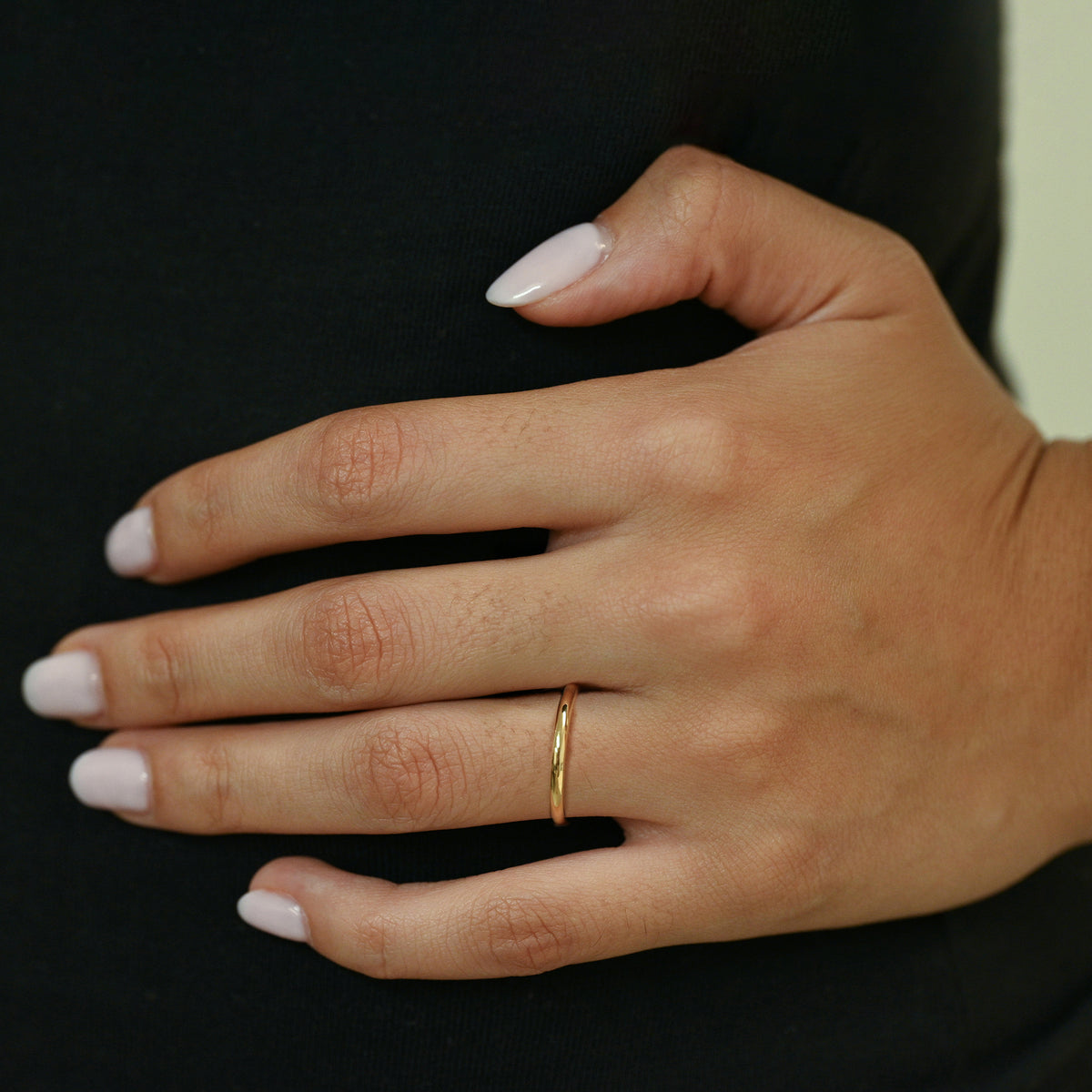 Comprar alianza de diseño fino y tradicional en oro amarillo de 18kt. Joyería Ian'Or. Envío GRATIS y pieza certificada.
