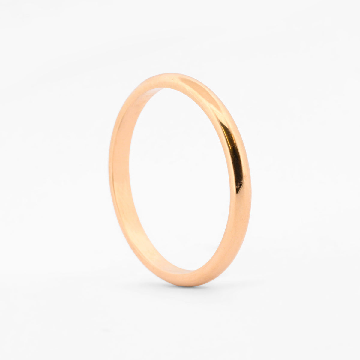 Comprar alianza de diseño fino y tradicional en oro amarillo de 18kt. Joyería Ian'Or. Envío GRATIS y pieza certificada.