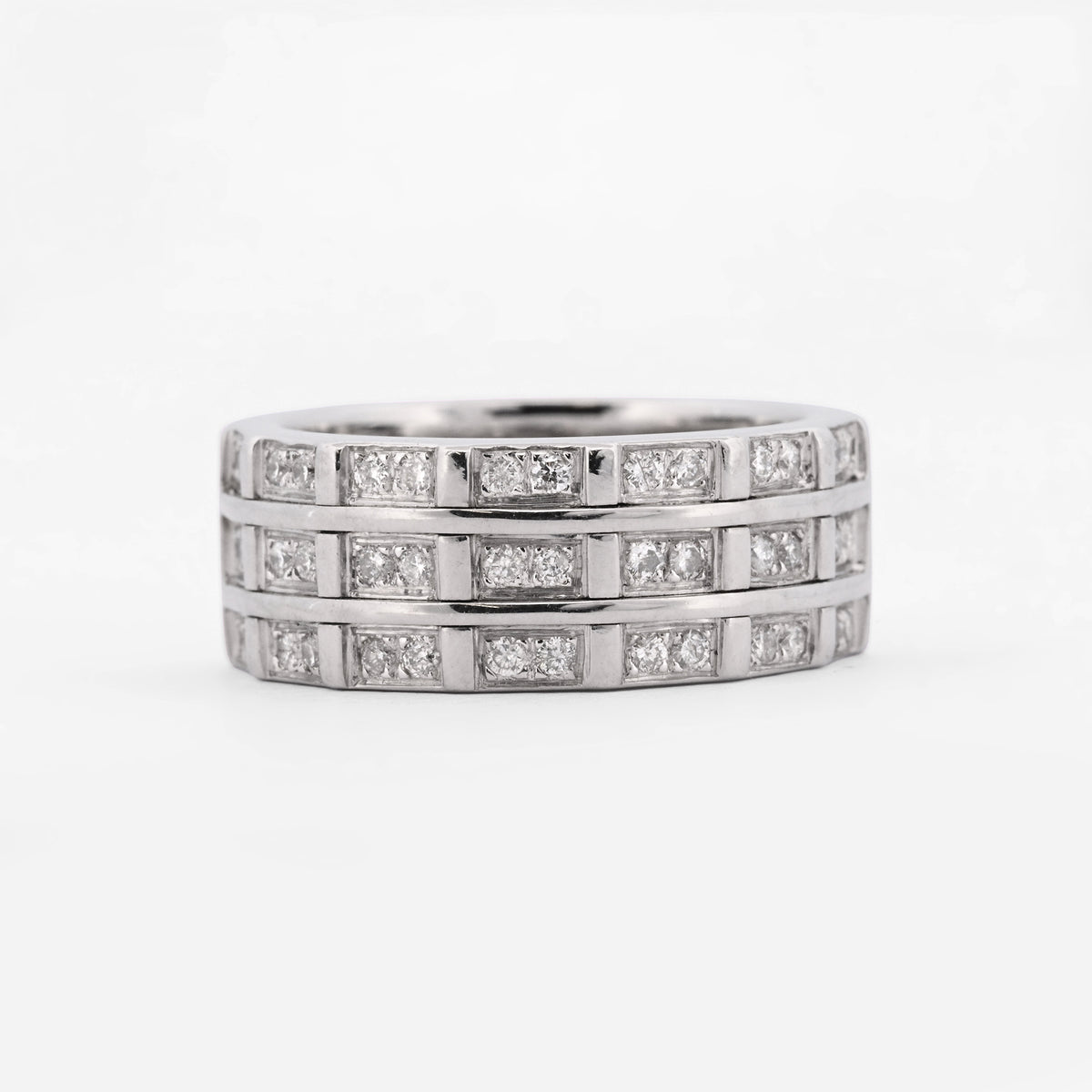Comprar anillo ancho de tres hileras en oro blanco de 18kt con (diamantes) Joyería Ian'Or. Envío GRATIS y pieza ceritificada.