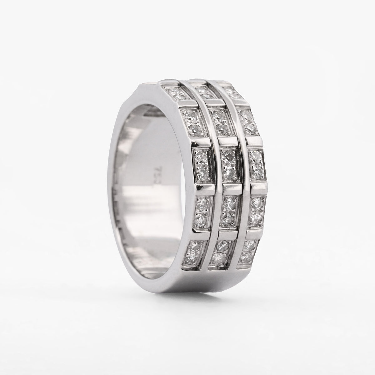 Comprar anillo ancho de tres hileras en oro blanco de 18kt con (diamantes) Joyería Ian'Or. Envío GRATIS y pieza ceritificada.
