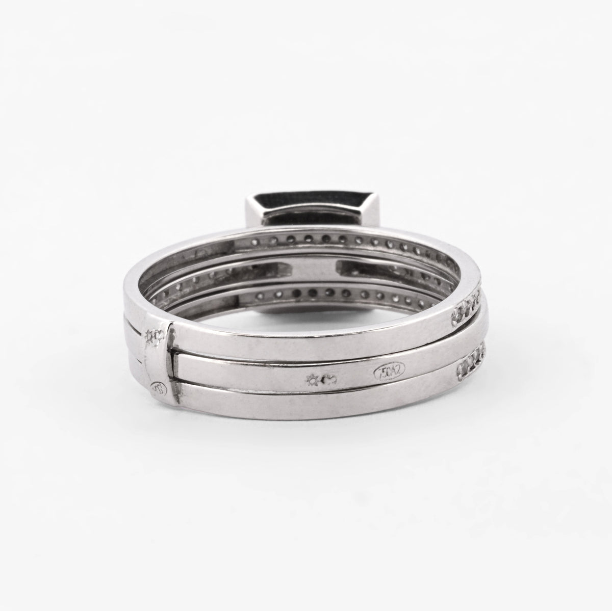 Comprar anillo desmontable de dos piezas en oro blanco de 18kt con rosetón y con  . Joyería Ian'Or. Envío GRATIS y pieza certificada.