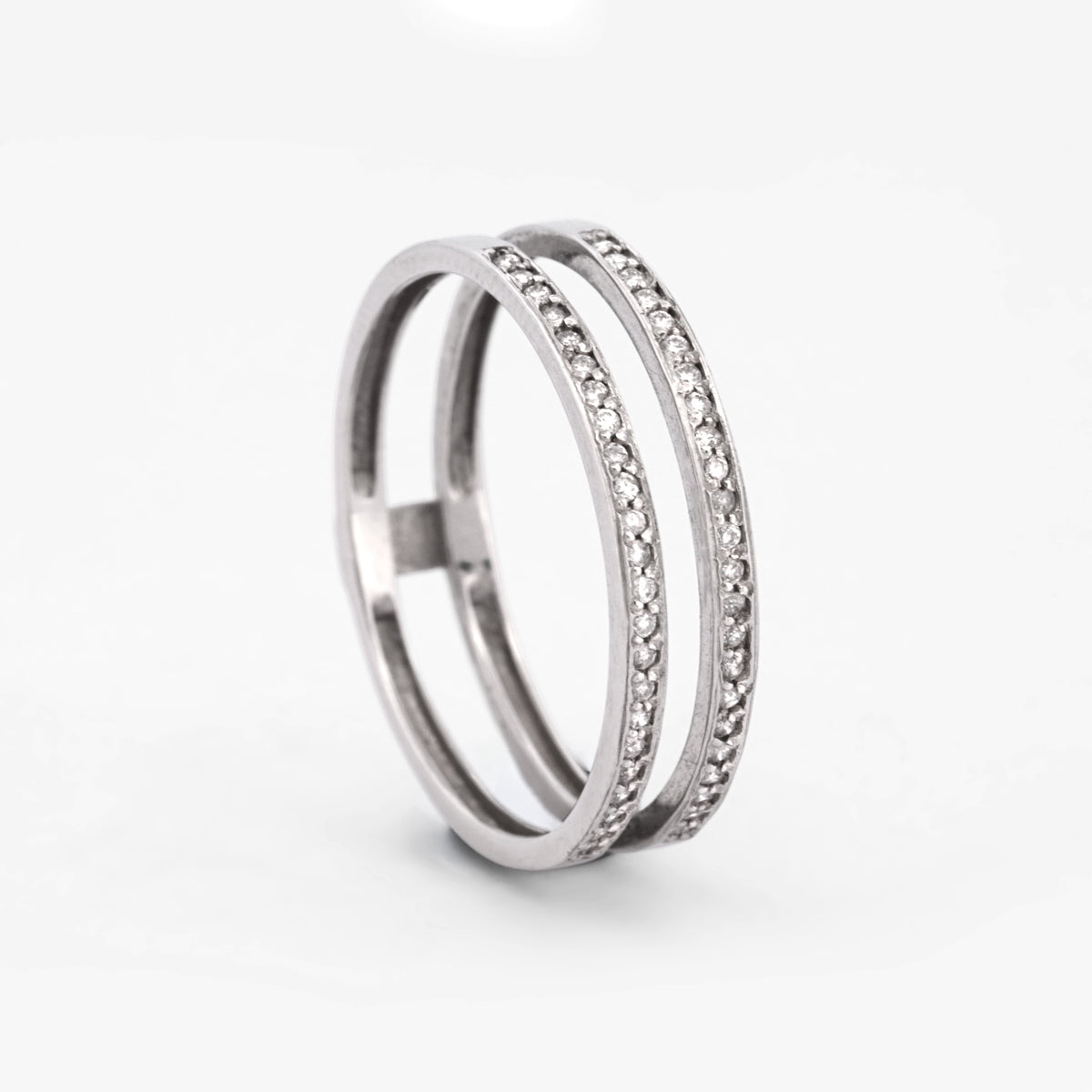 Comprar anillo desmontable de dos piezas en oro blanco de 18kt con rosetón y con  . Joyería Ian'Or. Envío GRATIS y pieza certificada.