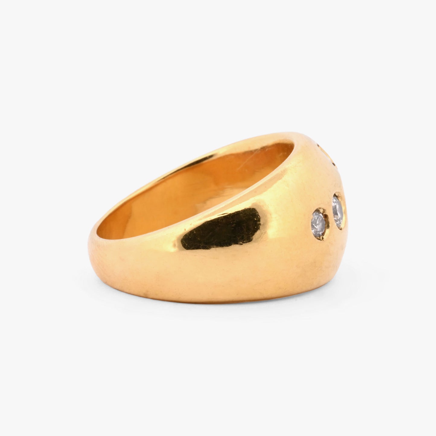 Comprar anillo realizado en oro amarillo con 8 brillantes en un lado del anillo. Anillos de segunda mano. Joyería Ian'Or. Envío gratis. Joyeria en Barcelona.