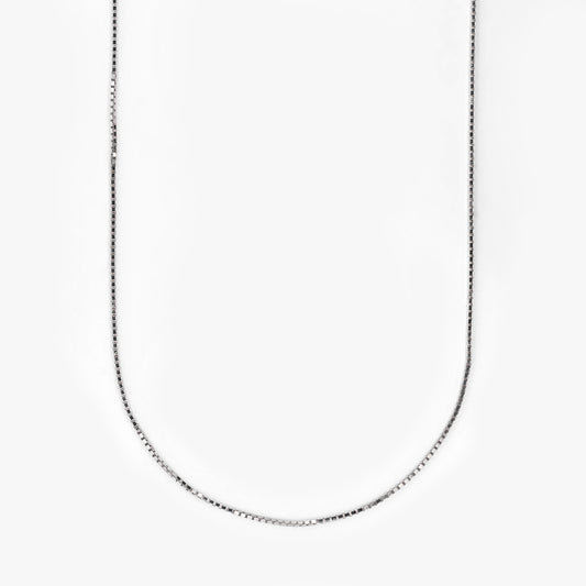 Comprar cadena tipo veneciana en oro blanco de 18kt y 59,1cm de largo con cierre tipo reasa. Cadenas con envío gratis. Joyería Ian'Or.