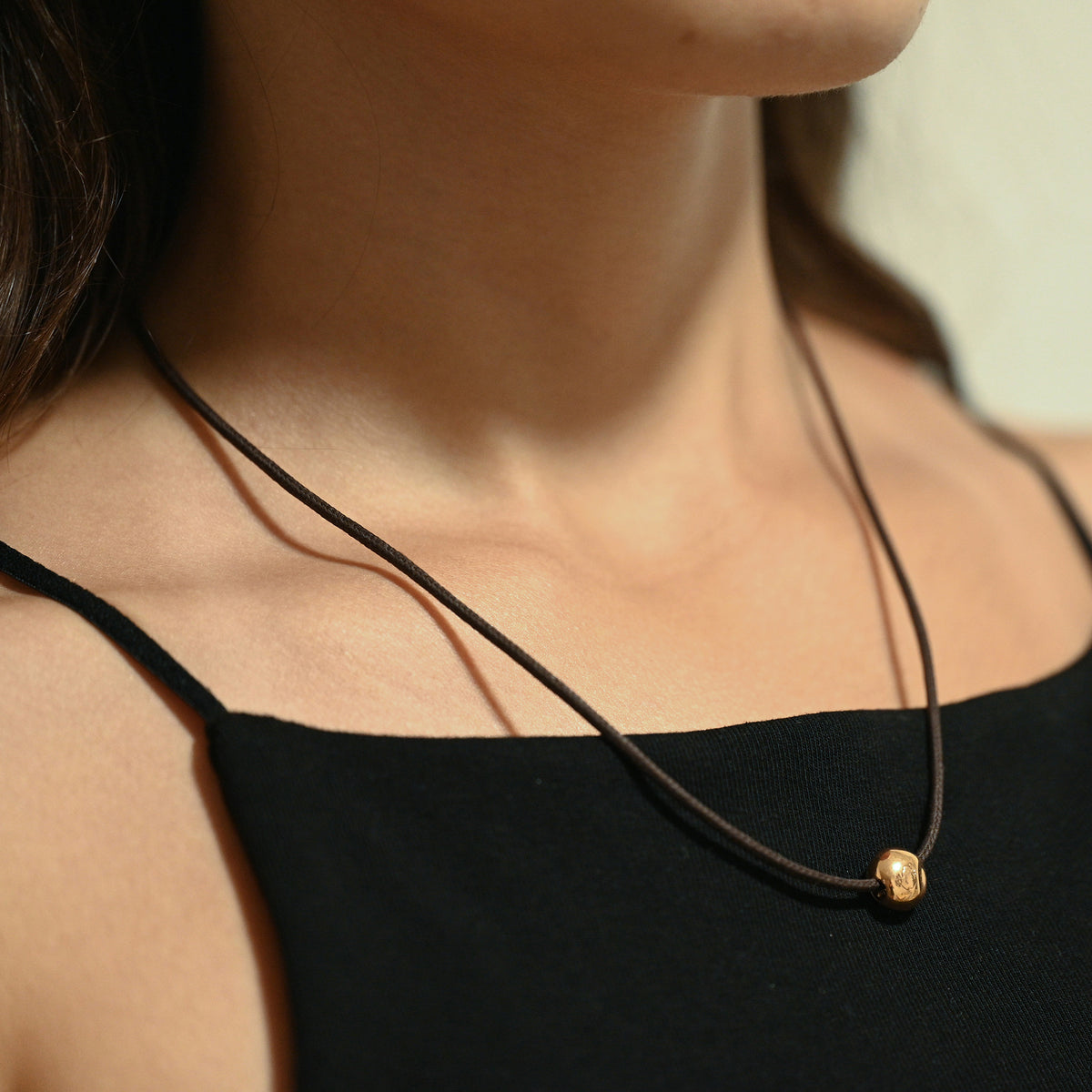 Comprar colgante en forma de bola de la firma de Pomellato en oro amarillo de 18kt. Envío GRATIS. Envío GRATIS, Joyería Ian'OR, envío asegurado.