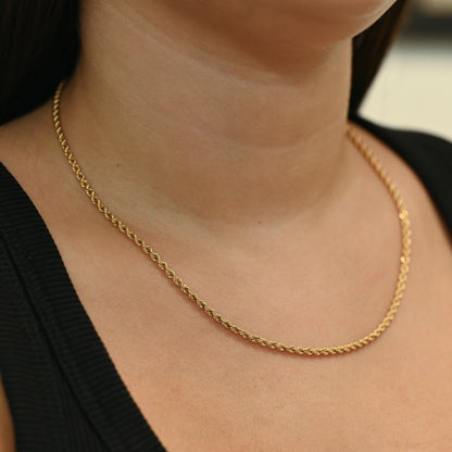 Comprar collar de oro amarillo de 18kt con cadena tipo cordón salomónico. Joyería Ian'Or. Envio GRATIS. Pieza certificada.