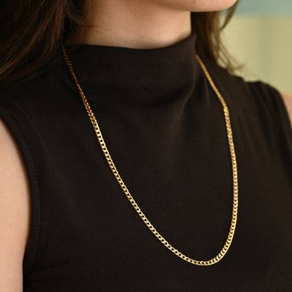 Comprar collar de cadena barbada de eslabones planos entrelazados de oro amarillo de 18kt. Pieza clásica y elegante, envío gratuito, pieza certificada 