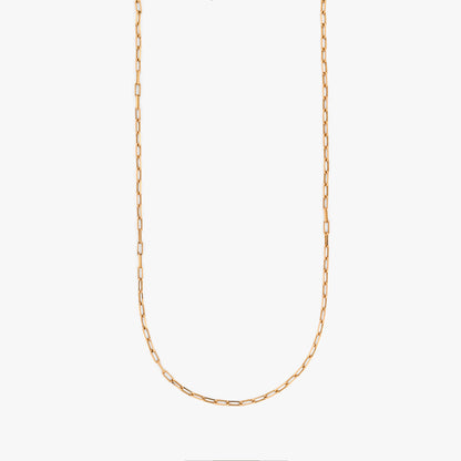 Comprar collar paperclip oro amarillo 18K de eslabón alargado y patrón geométrico. Joya ligera y resistente de estética limpia. Pieza certificada y envío gratis