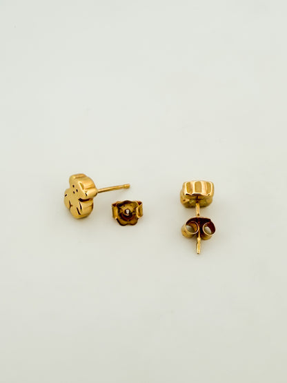 Comprar pendientes originales de la firma TOUS realizados en oro amarillo de 18kt con los icónicos ositos Sweet Dolls. Con cierre por presión. Joyería Ian'Or.