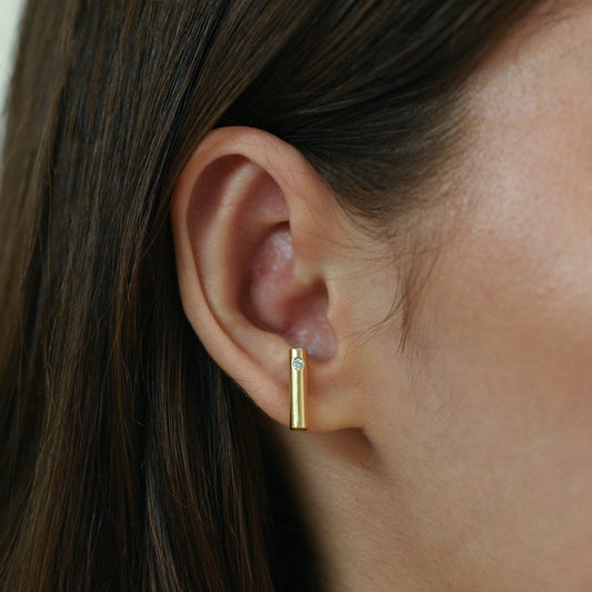 Pendientes de oro amarillo de 18kt en forma de barra con (brillante confirmar tipo). Envío GRATIS, Joyería Ian'OR, envío asegurado.