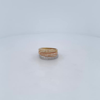 Comprar anillo triple realizado en oro amarillo, oro rosa y oro blanco de 18kt y diamantes talla brillante. Estos anillos se pueden llevar de diferente forma.
