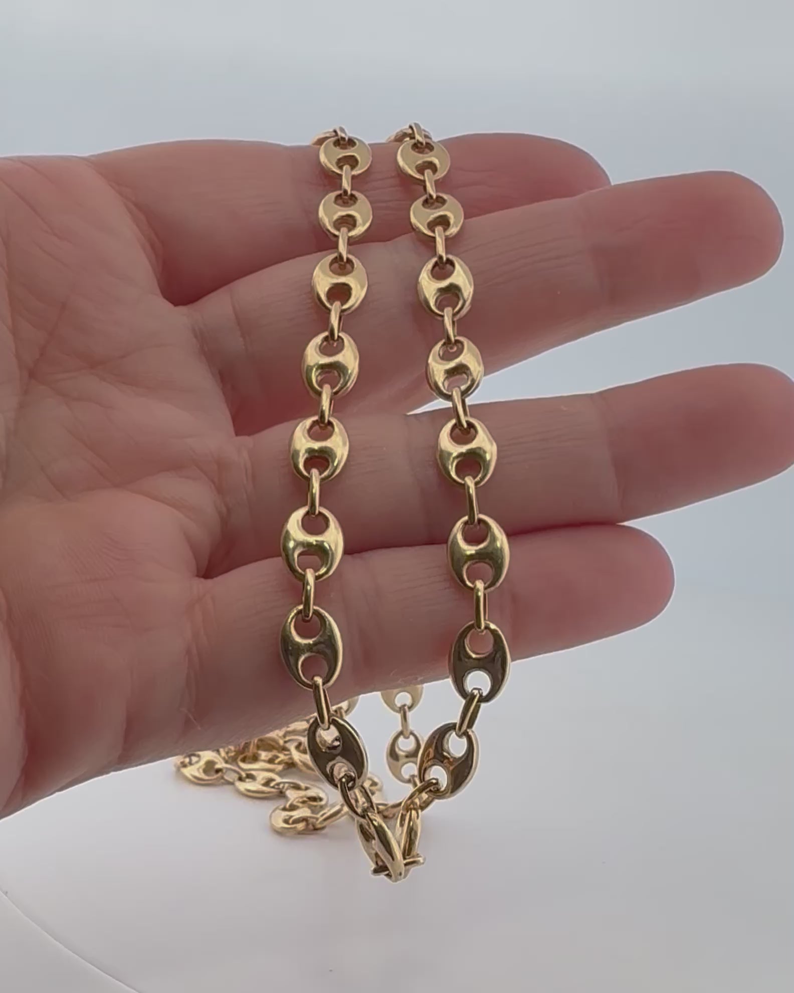 Collar de oro amarillo de 18kt de cadena de calabrote o grano de café. La cadena mide 60,5cm de largo y tiene un grosor de 6,5mm. Cadenas calabrote baratas
