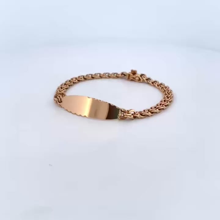 Pulsera no me olvides de oro amarillo de 18kt y placa para grabar. Esta pulsera dispone de cierre de cajón y brazo de seguridad. Joyería Ian'Or. Envío gratis.