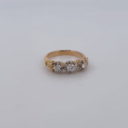 16994P - Anillo tresillo antiguo oro amarillo 18kt y diamantes