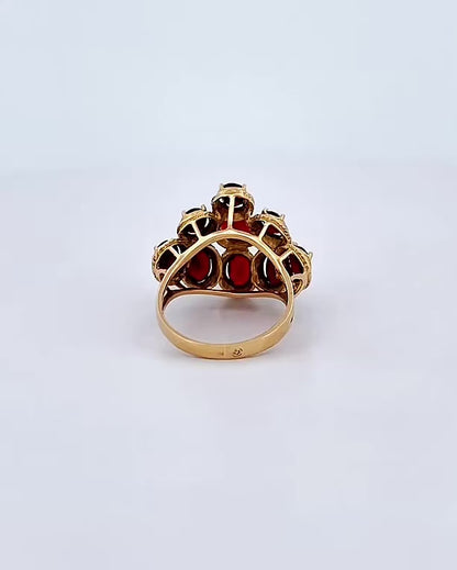 14930GM - Sortija oro amarillo 18kt con granates