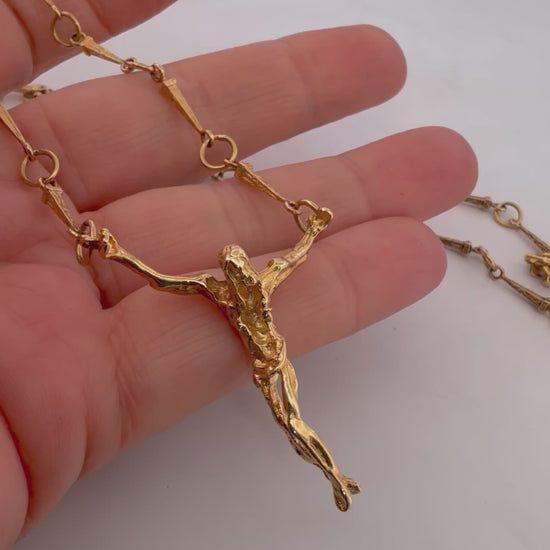 Comprar collar cadena Cristo de Dalí realizada en oro amarillo de 18kt y cierre desplegable.Regalo ideal para persona católica. Joyería Ian'Or.