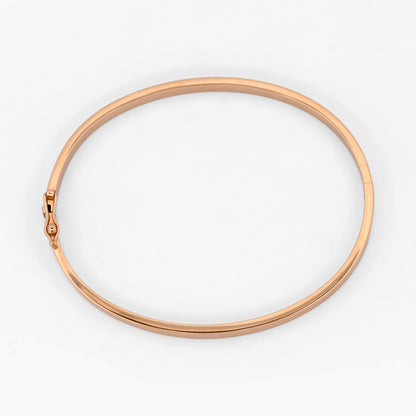 Comprar pulsera rígida tipo caña en oro amarillo de 18kt con cierre de seguridad. Joyería Ian'Or. Envío GRATIS y pieza certificada.