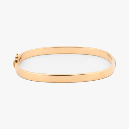 Comprar pulsera esclava oro amarillo 18K ovalada. Joya minimalista y resistente que aporta un estilo limpio y sofisticado. Pieza certificada y envío gratis